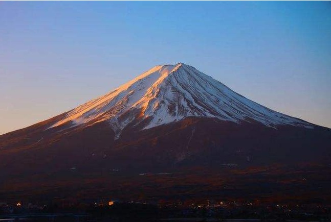 汤加火山喷发后，沉睡300年的日本富士山岩浆也在活动？