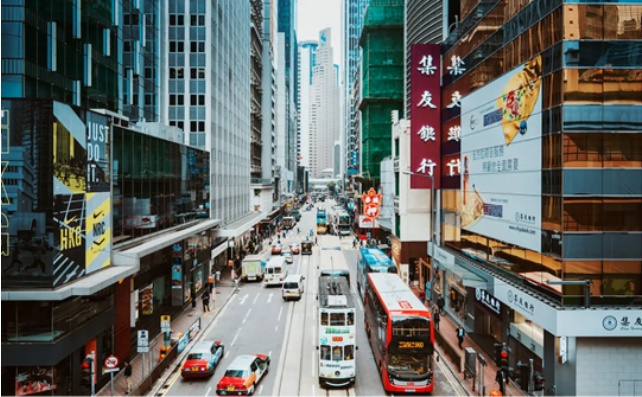 香港收入中位数是上海的3倍，​内地人如何坐享香港福利？