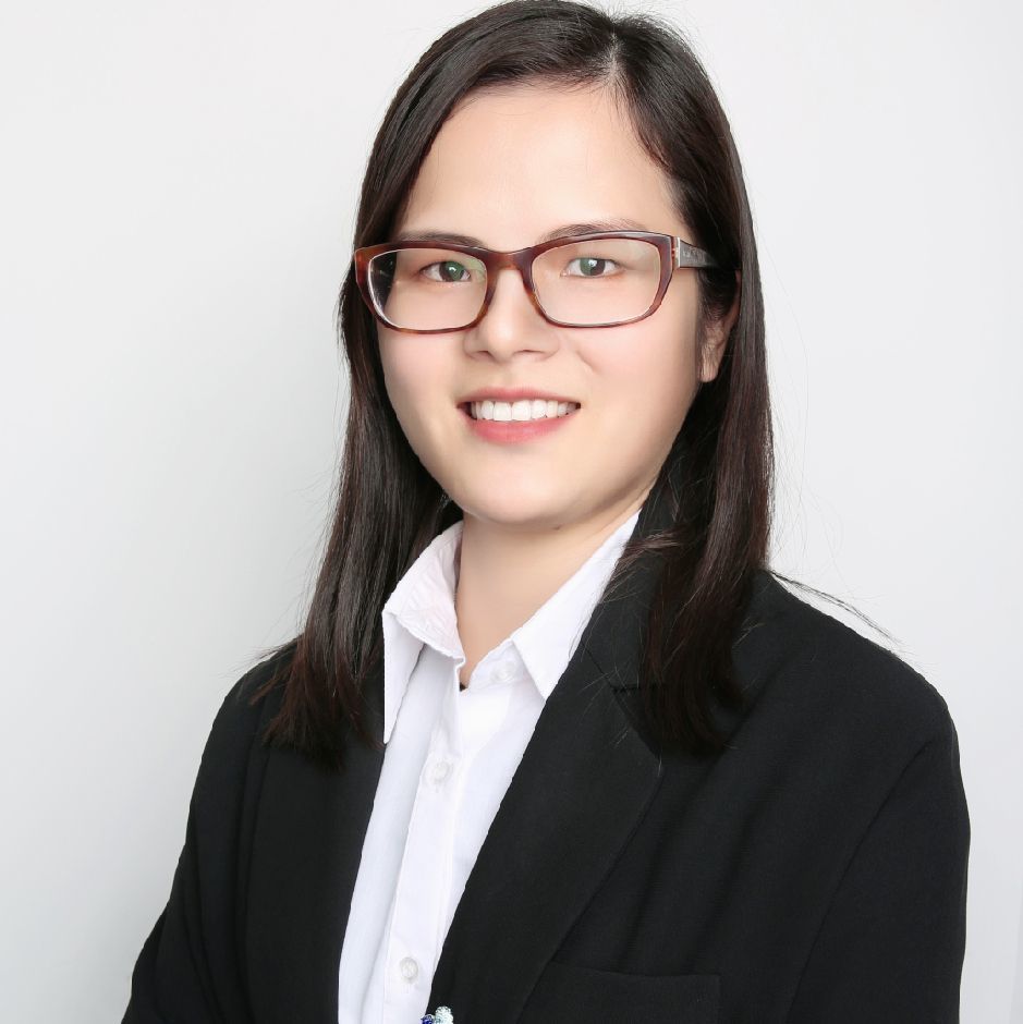 Emily 美移资深文案